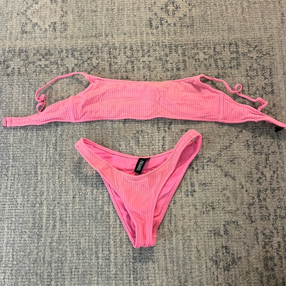 Small bottoms/ medium top TRIANGL SUIT